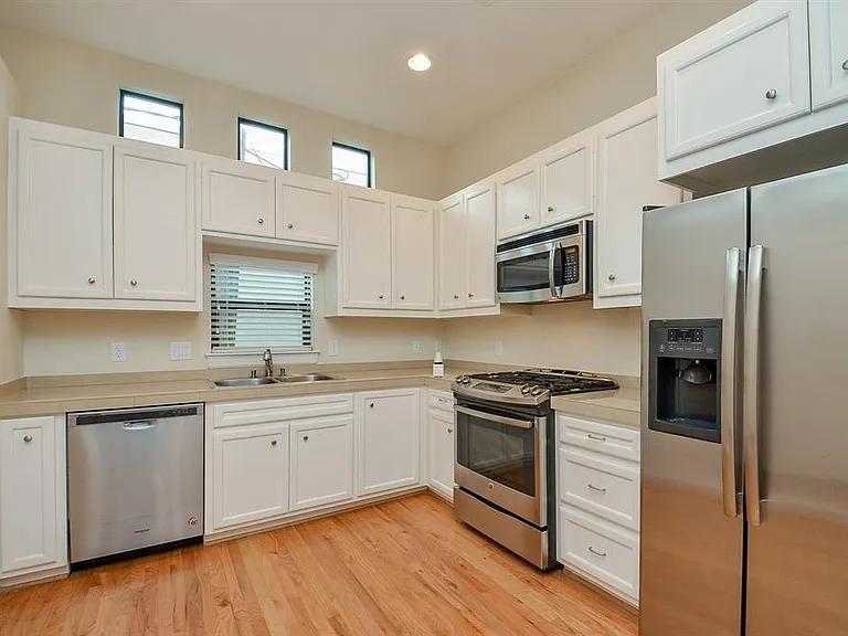 11315 S Main St #1-301 — Photo 7