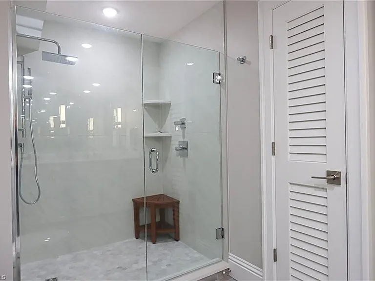 4041 Gulf Shore Blvd N #1204 — Photo 10