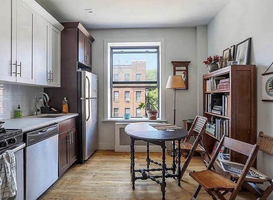 2nd image of 11 Maple St #6