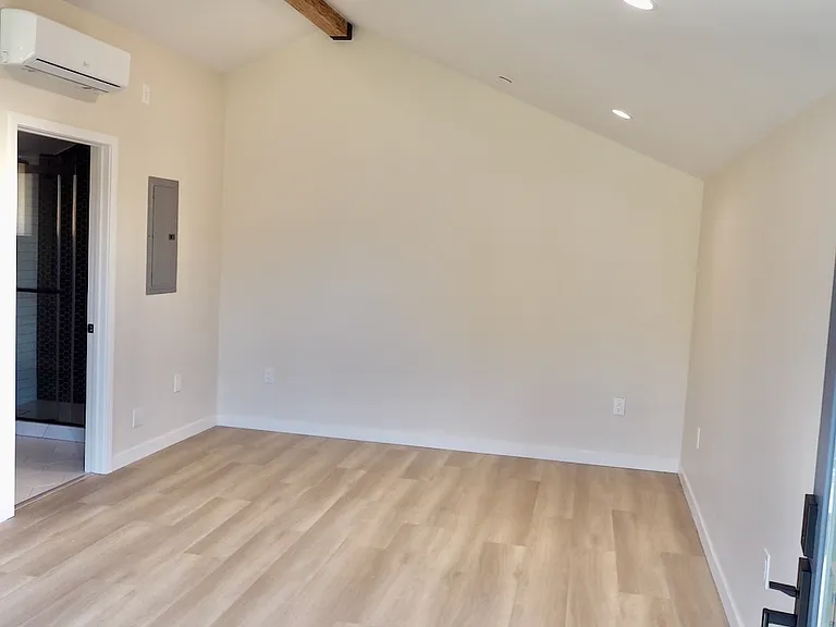5044 Loleta Ave — Photo 7