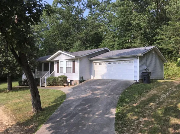 4114 W Parliament Dr, Cohutta, GA 30710