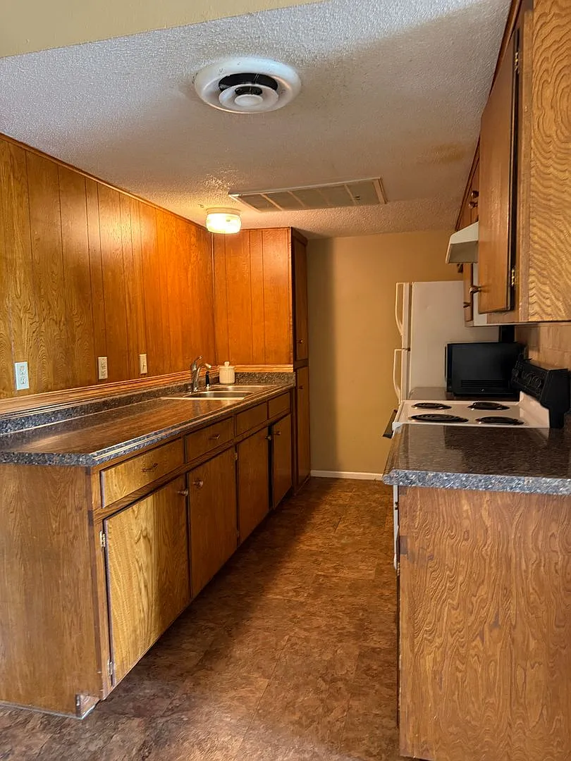 Coming Soon Adorable 1/1 In The Heart Of Weatherford - Hurry And See Today! — Photo 4