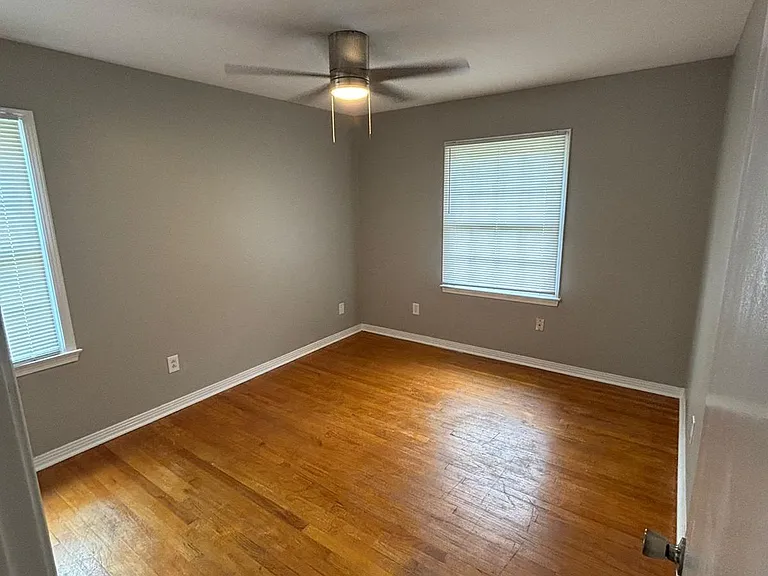 320 Vanderbilt Dr — Photo 20