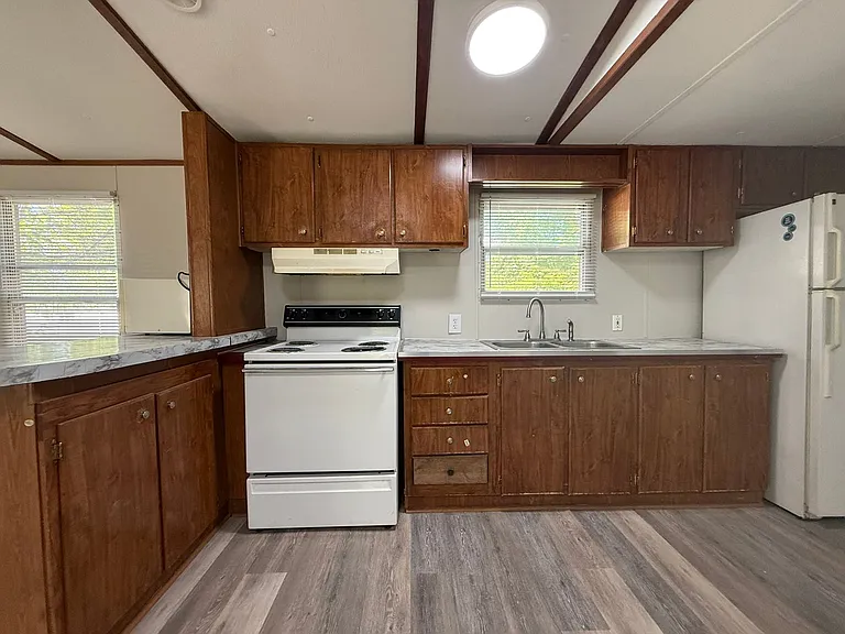 23-89 Pebblehill Park — Photo 9