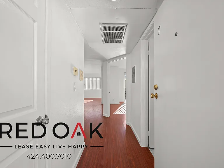 937 10th St #7 — Photo 4