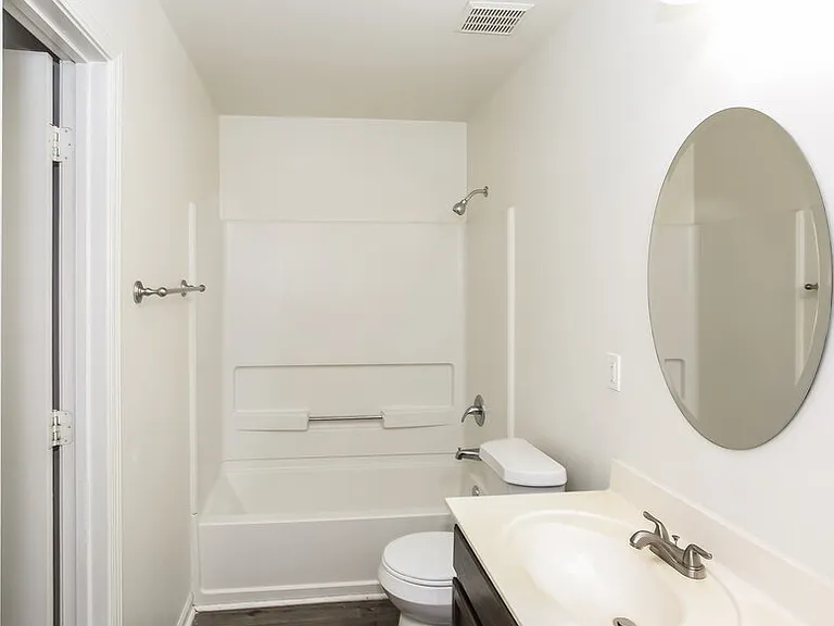 7124 Fox Point Dr — Photo 15
