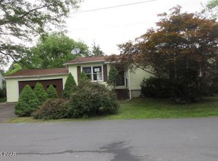 605 5th St #605, Matamoras, PA 18336