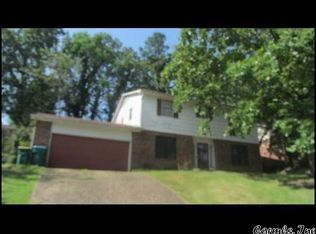 12111 Shawnee Forest Dr, Little Rock, AR 72212