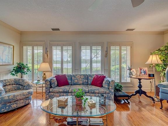 5th image of 10529 Lake Williams Dr