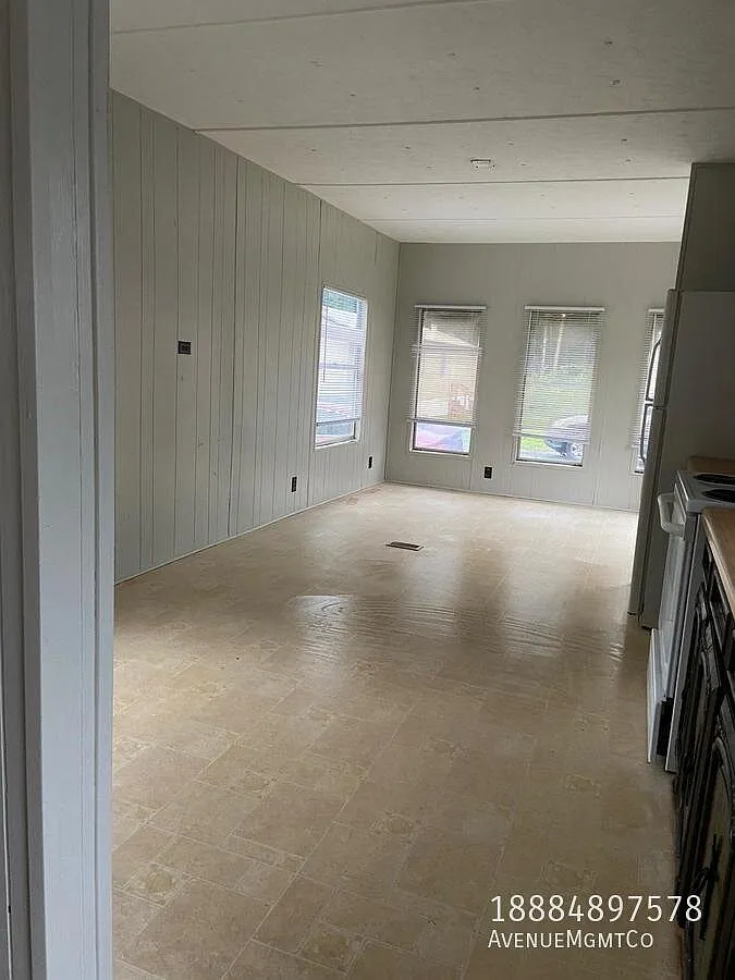 Affordable 2BR Home in Hickory | Starnes Park Location — Photo 3