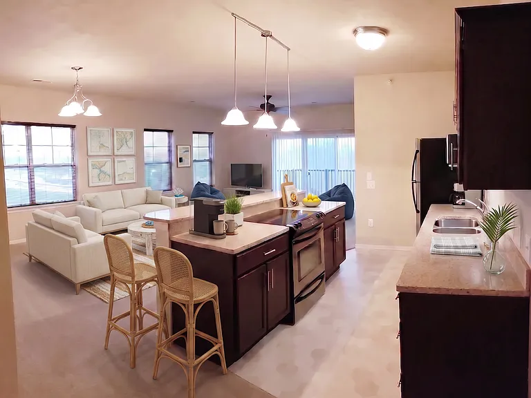 Highland Shores Apartments — Photo 26