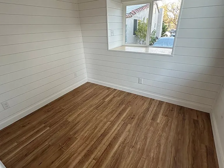 631 Jackson St — Photo 4