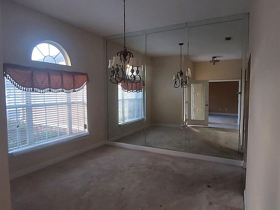 4th image of 6711 ROYAL LEAF Lane