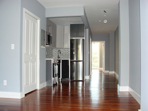 5th image of 21-34 Broadway #5H