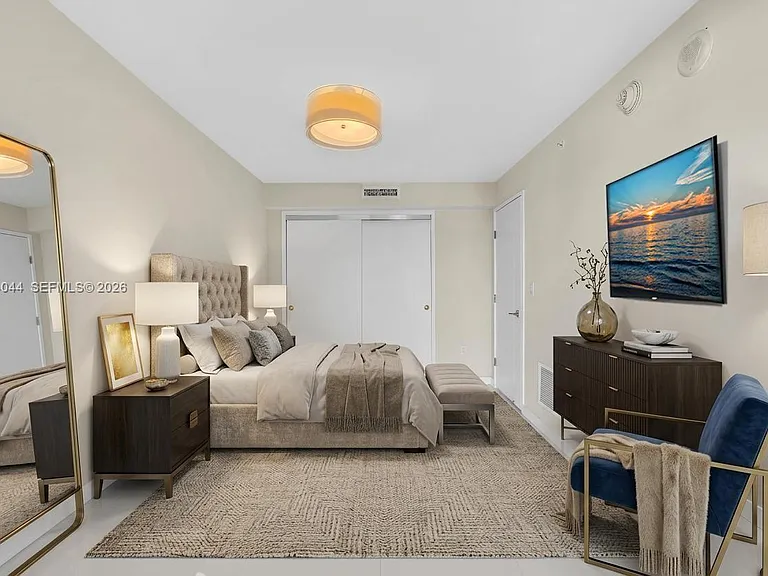 9901 E Bay Harbor Dr #803 — Photo 12
