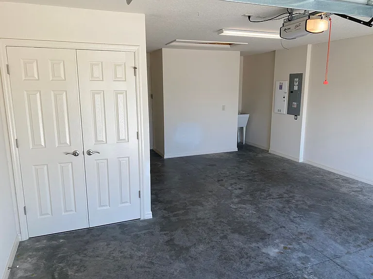 3102 Sabal Palm Ave — Photo 27
