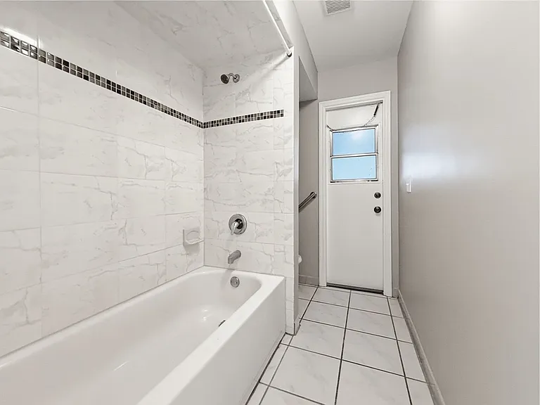 8221 Granada Blvd — Photo 25