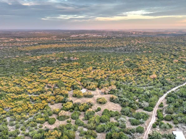 438 Yellowstone Lane, Hunt, TX 78024