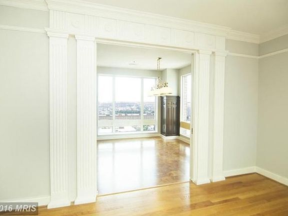 4th image of 10 E Lee St Unit 2108