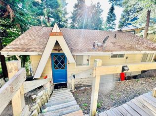 776 Ivy Ln, Lake Arrowhead, CA 92352
