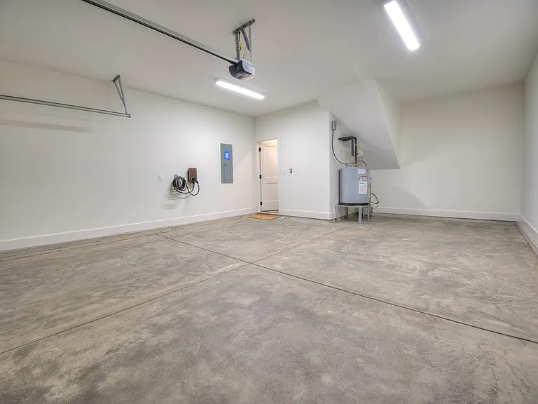4385 Kinlaw St — Photo 38