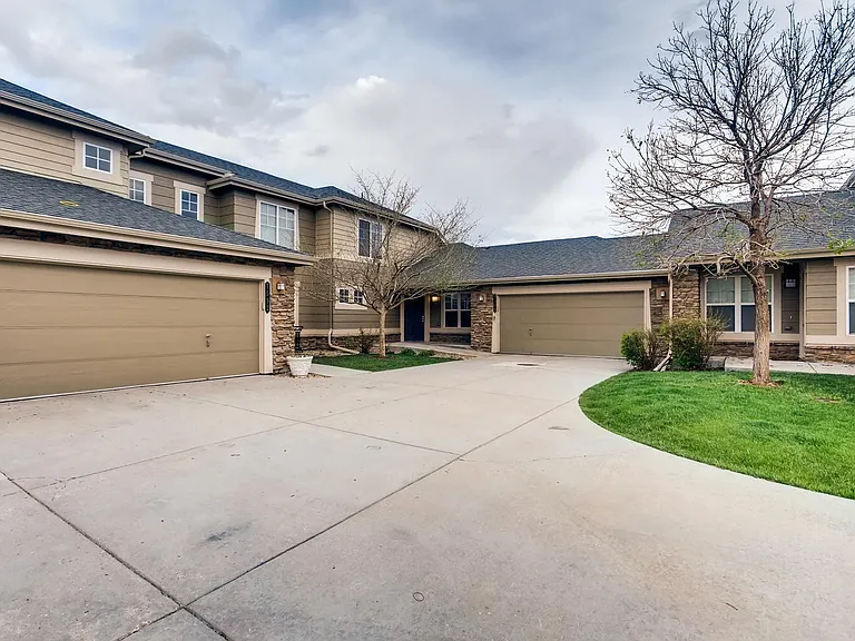 7604 S Quemoy St — Photo 3