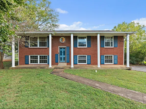 2002 Obrien Dr, Murfreesboro, TN 37130