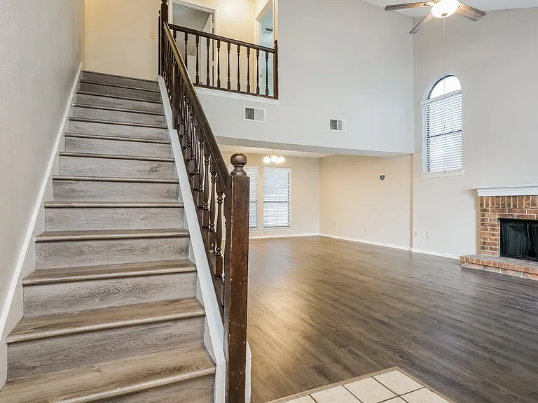 2305 Weyborn Dr — Photo 5