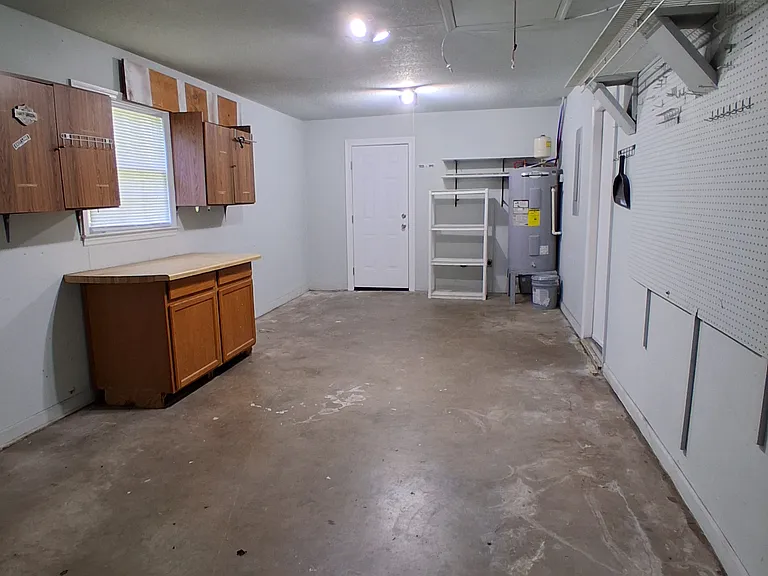 103 Robin St — Photo 13