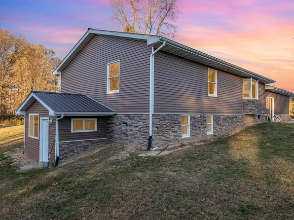 330 W Broomfield Rd, Mount Pleasant, MI 48858