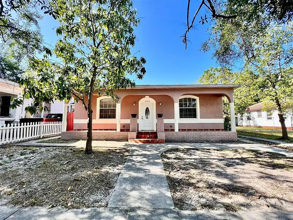 2324 W Palmetto St