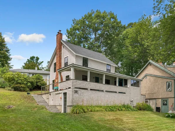 23 Ramsdell Road, Falmouth, ME 04105