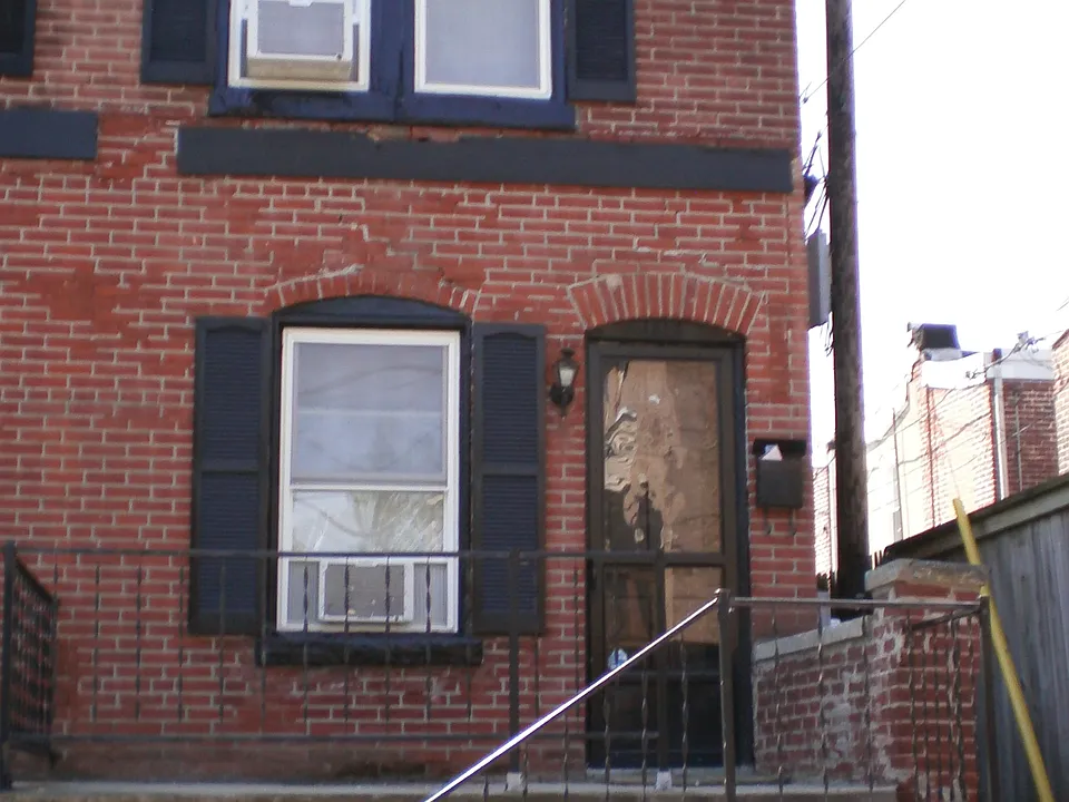 1814 W 15th St