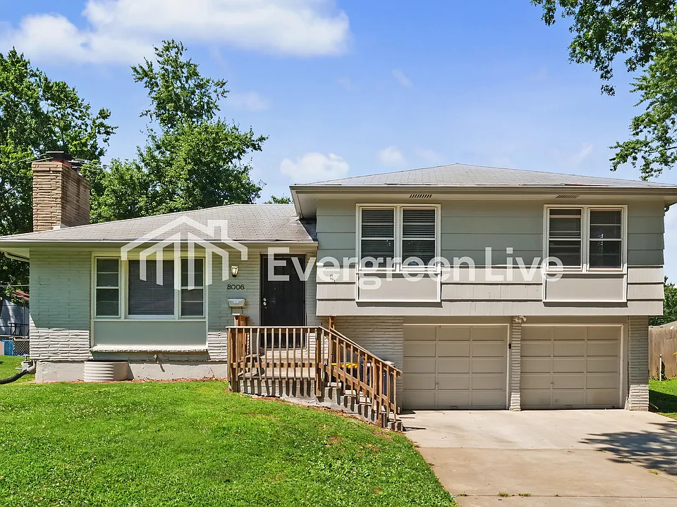 8008 E 93rd Ter