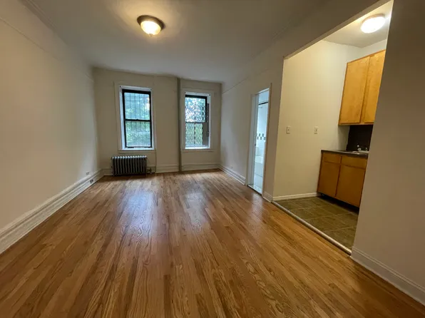 5025 Broadway image 1 of 4