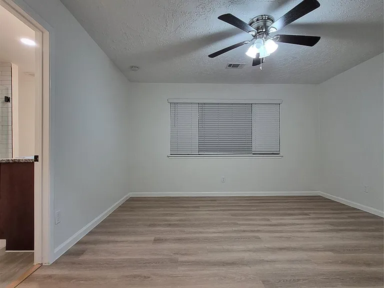 3402 Cascadia Dr — Photo 4