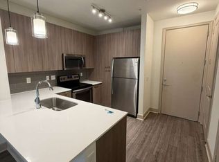8902 Doral Blvd #402, Miami, FL 33178