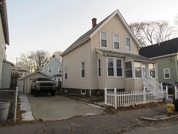 65 Young St — Photo 31
