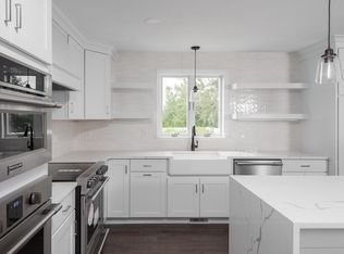 10 Narragansett Dr, West Bridgewater, MA 02379