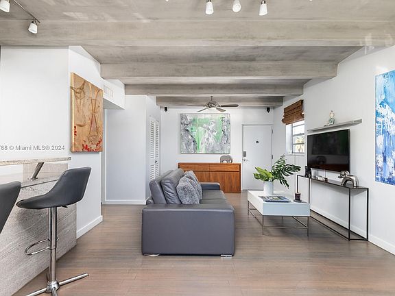 4th image of 750 Michigan Ave APT 301
