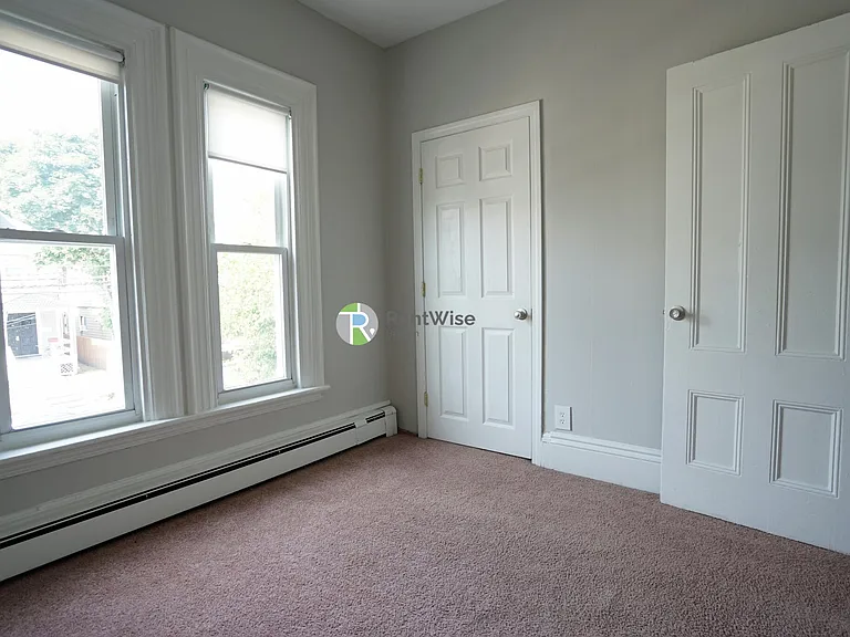 21 Mansfield St #2 — Photo 7