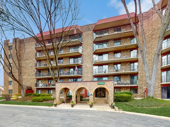35 S Baybrook Dr Unit 615, Palatine, IL 60074