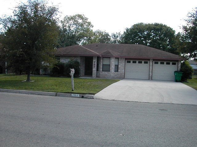 1st image of 723 E Rosemary Dr