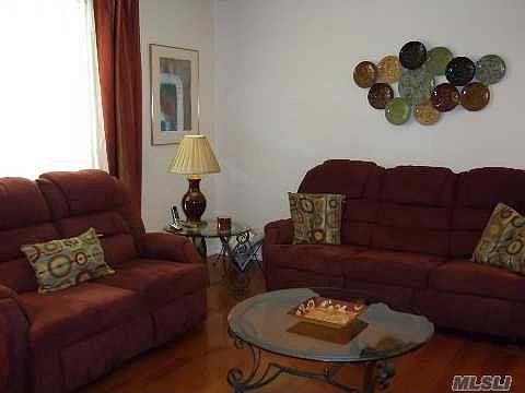 4th image of 354 Woodland Ct