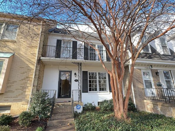 1742 Chain Bridge Rd