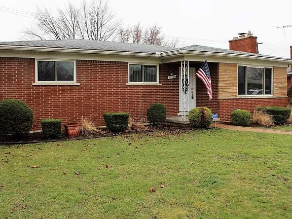 2nd image of 23160 Greencrest St