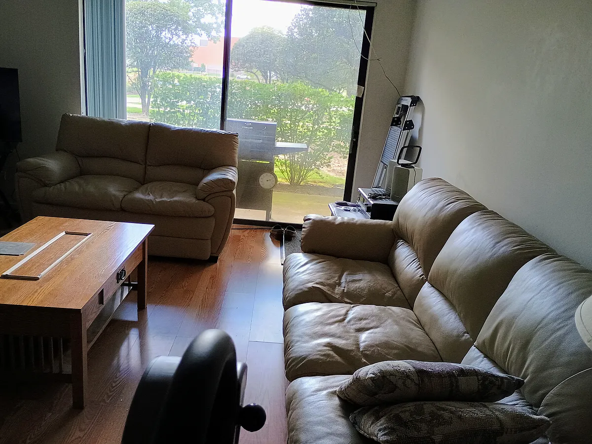 Building Photo - 2050 Valencia Dr #108C