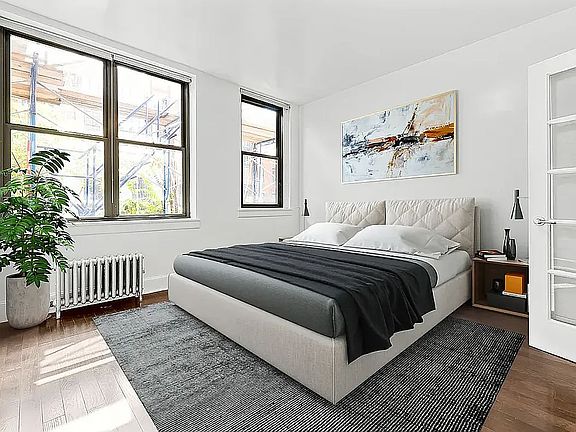 2nd image of 90 Bank St APT 3C