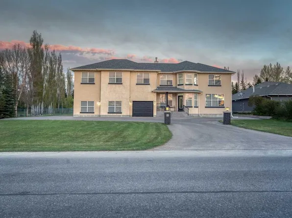 712 W Chestermere Dr, Chestermere, AB T1X 1A5