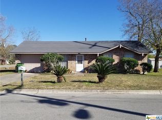 1200 Pancho St, Lockhart, TX 78644